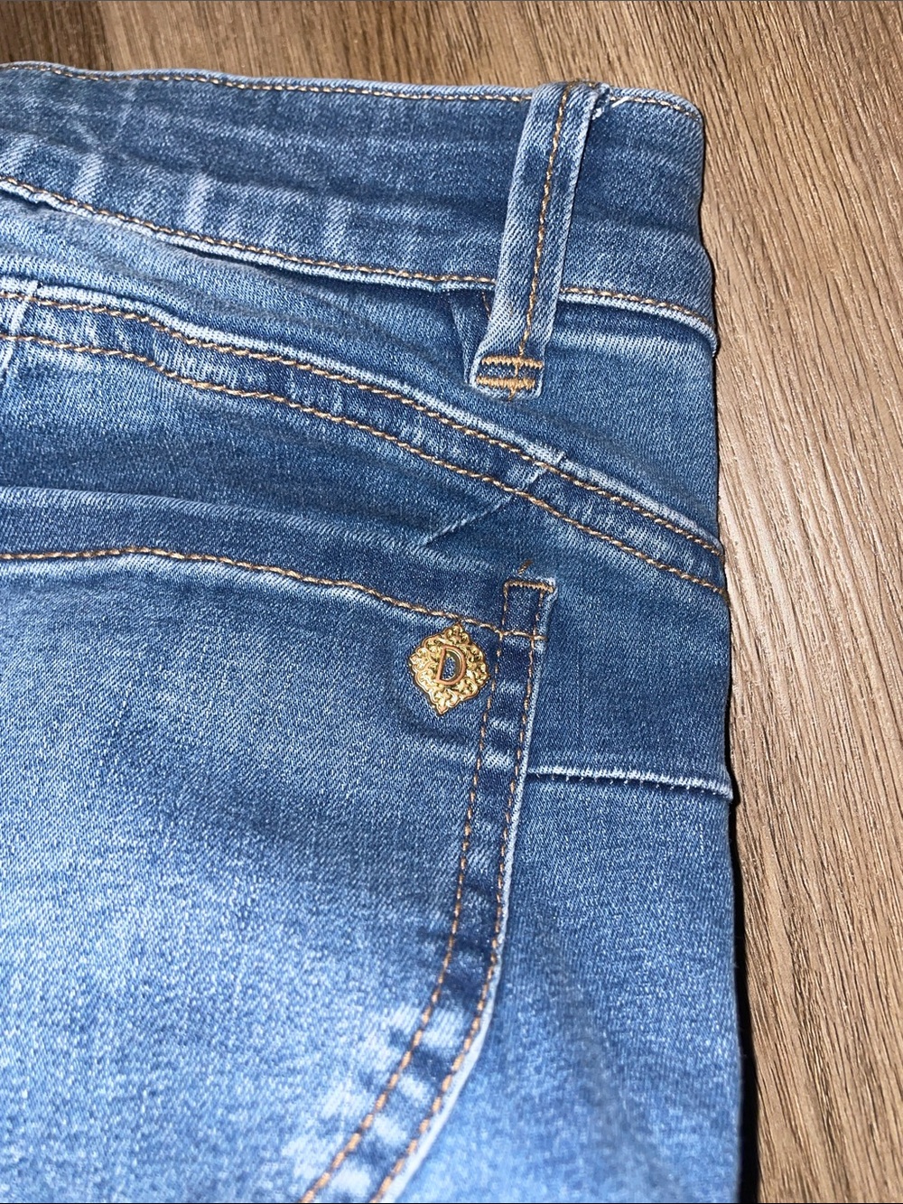 democracy "Ab"solution denim Jeans, size 10 - Picture 6 of 6